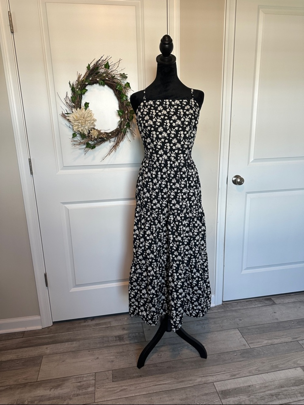 Gap Black & White Floral Square-Neck Midi Dress